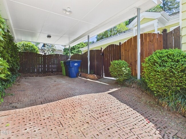 Building Photo - 2912 Oberlin Rd