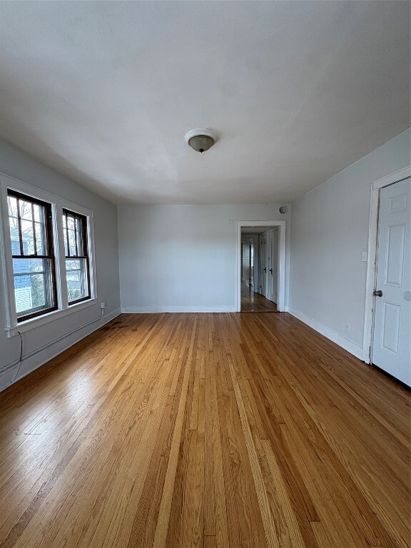 Building Photo - 364 Floral Ave