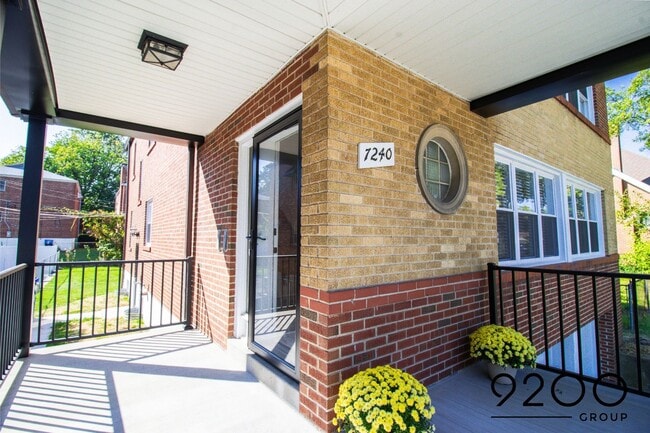 Building Photo - 7240 Balson Ave