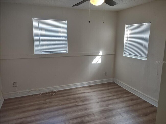 Building Photo - 1407 Monroe Ave