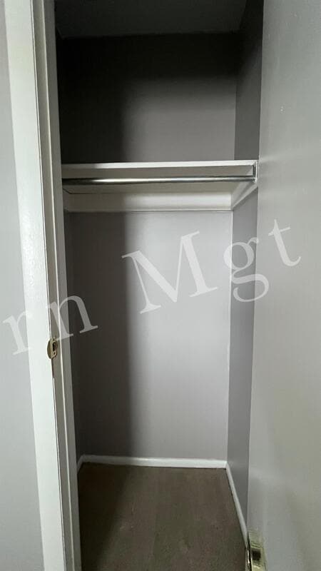 Building Photo - 73 Tarryton Court West