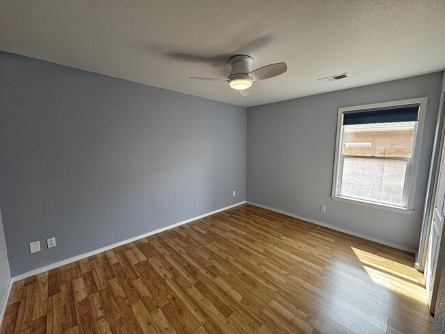 Building Photo - 8608 Quail Creek Ct NE