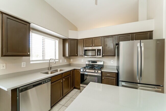 Building Photo - 66 W Freddie Canyon Way