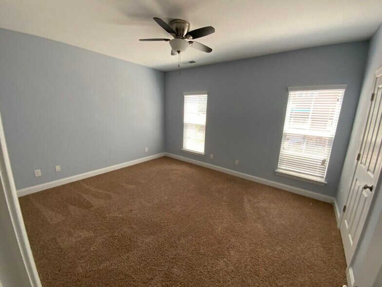 Upstair - bedroom3 - 10220 vanguard pkwy