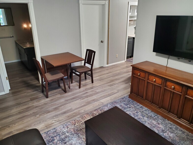 Building Photo - 16057 NE 6th St