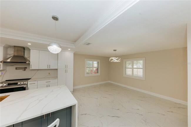 Building Photo - 1624 Sheffield Dr