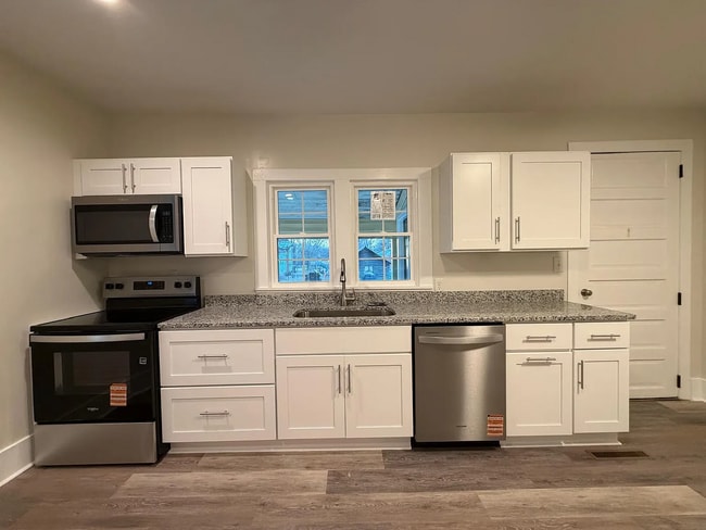 Building Photo - 211 North St