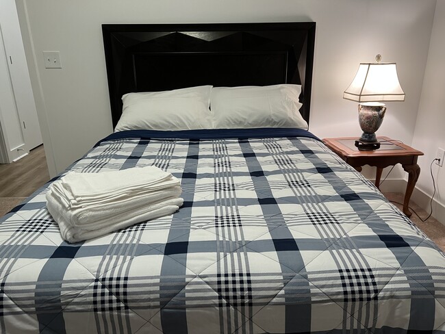 Building Photo - 1118 Nova St