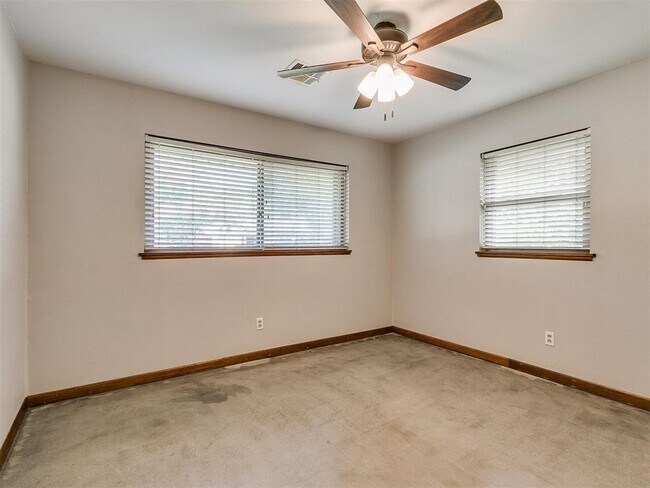Building Photo - 1514 Melrose Dr