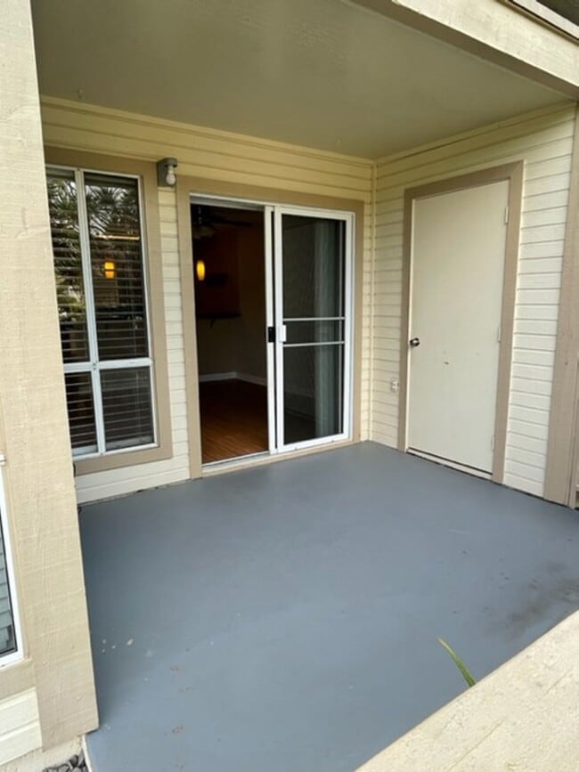 Building Photo - Available now - 2 bedroom / 2 bath / 2 parking in Mililani