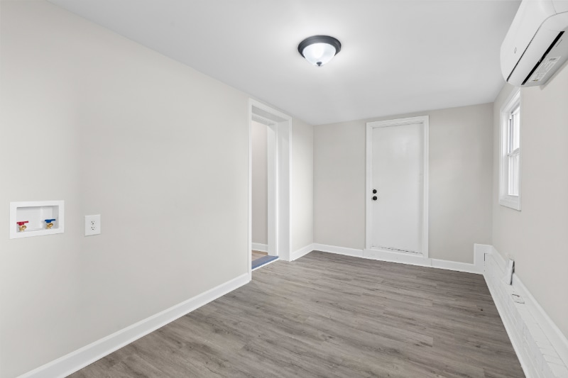 Building Photo - 1200 Lockland Ave