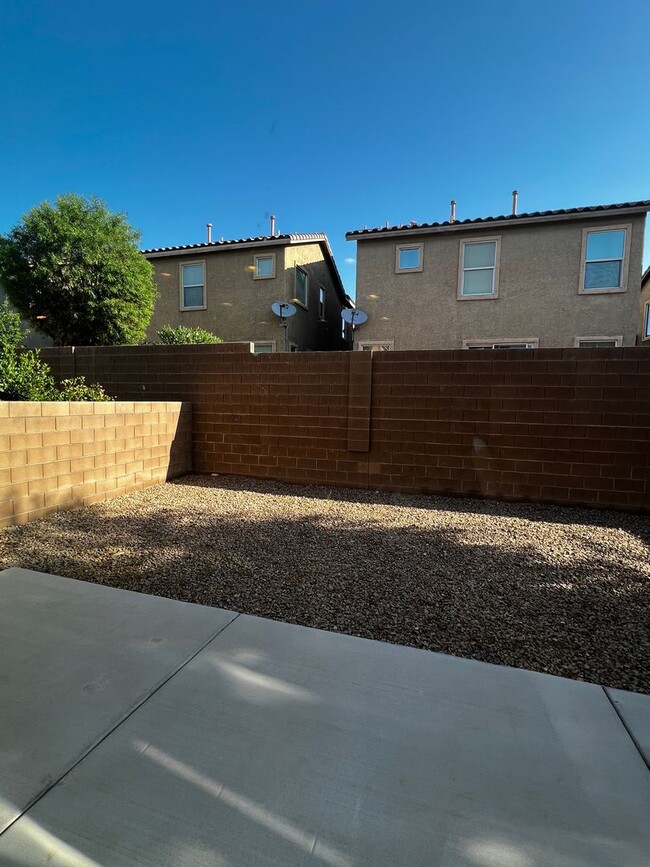 Building Photo - 9250 William Hill Ave