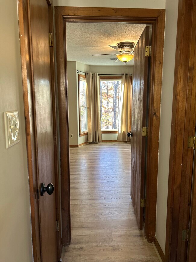 Building Photo - 29 Hunters Way