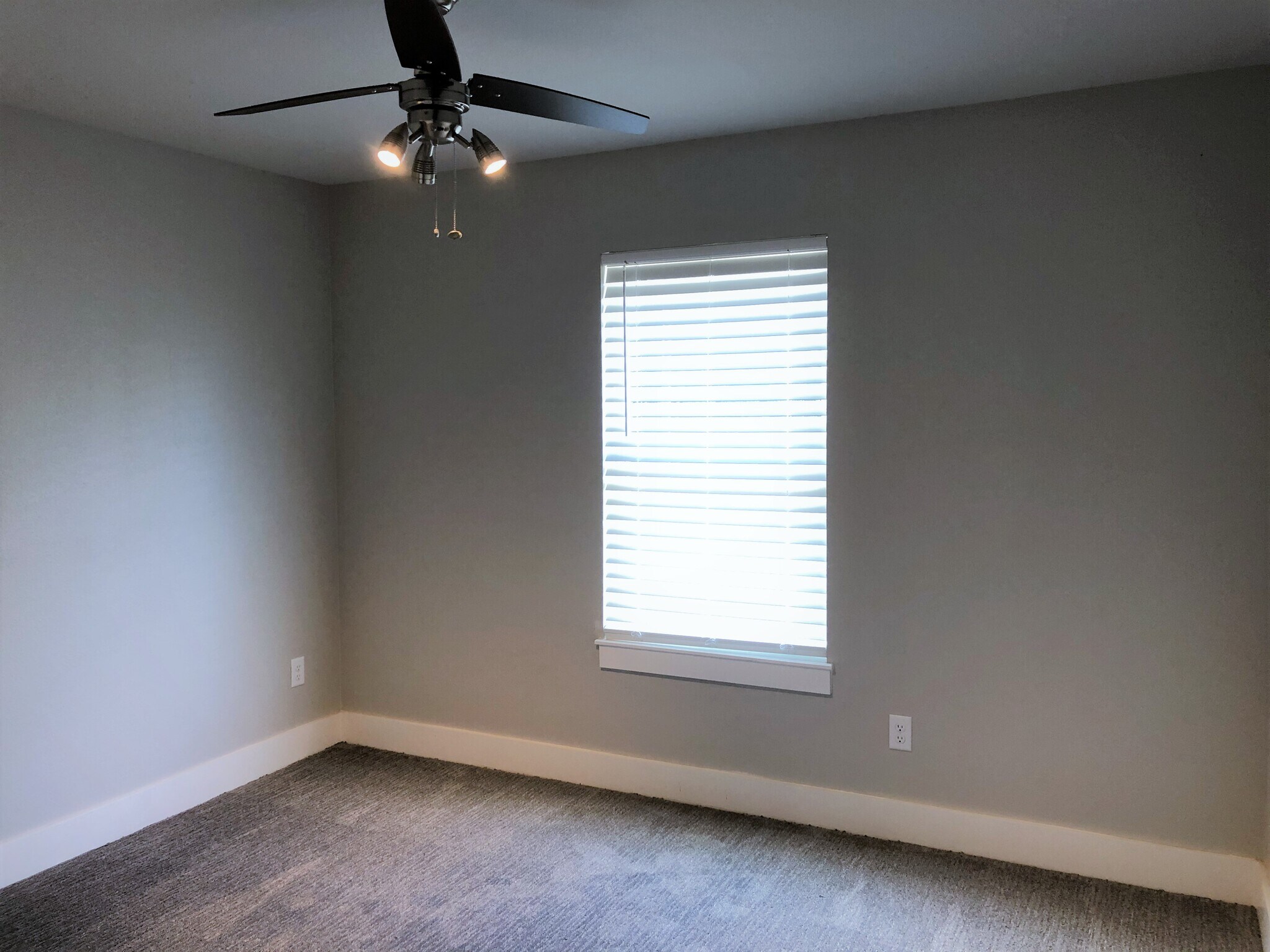Building Photo - 10685 Brothers Ln