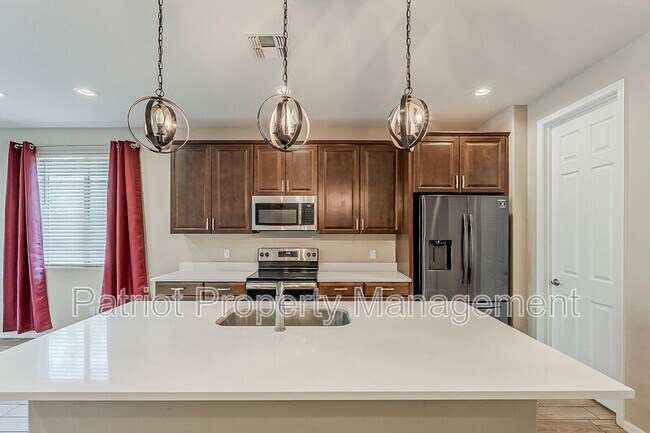 Building Photo - 25930 N Langley Dr