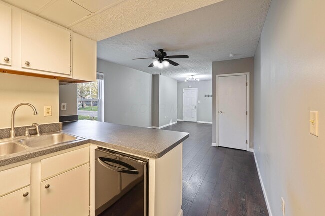 Building Photo - 514 W 1st Ave