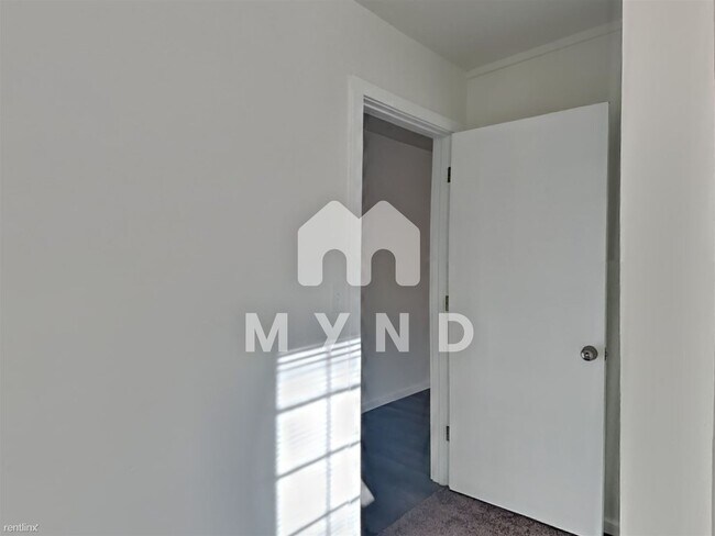 Building Photo - 2 br, 1 bath House - 7203 SE Harmony Dr