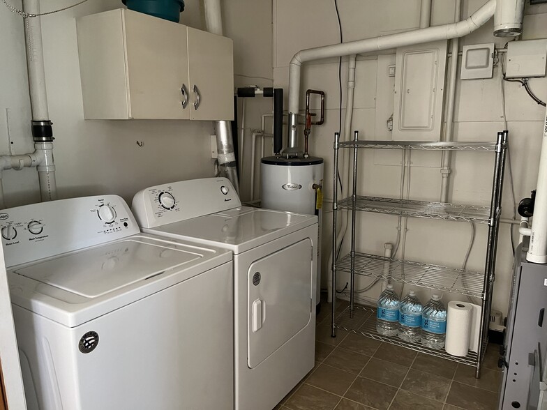 Building Photo - 25 Cascade Ter