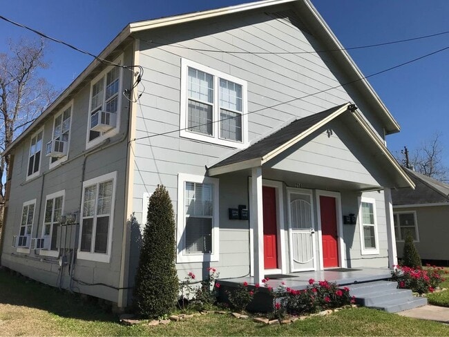 Primary Photo - 214 W Republic St