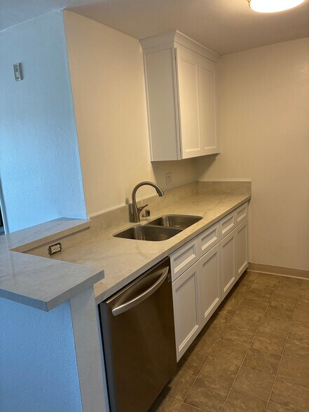 Building Photo - 6151 Rancho Mission Rd