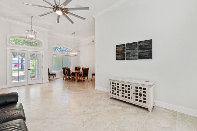 Building Photo - Beautiful 3/3 Pool Home in Gated Community W/ Lake Access