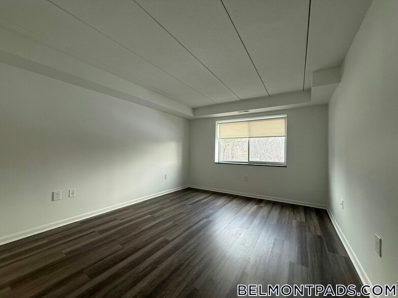 Building Photo - 49 Hill Rd