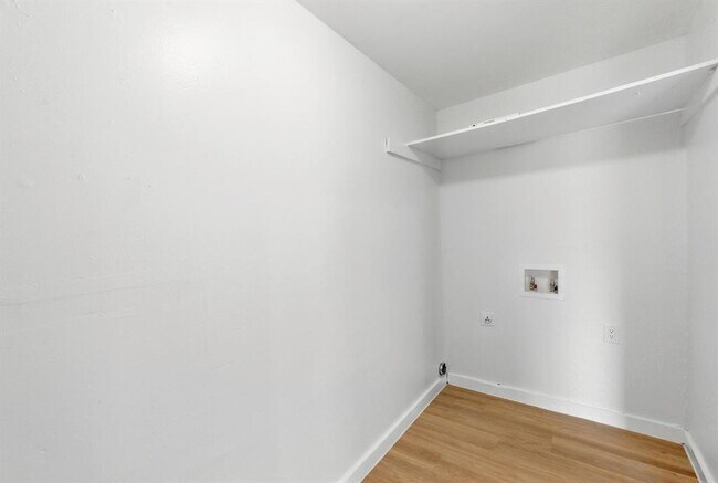 Building Photo - 5412 Manor Rd