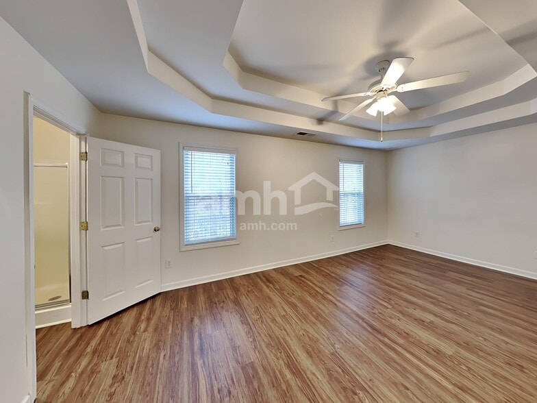 Building Photo - 714 Ridgewood Way