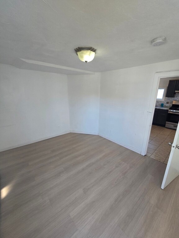 Building Photo - 176 Green St