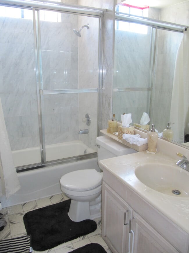 4 - 8558 Chalmers Dr