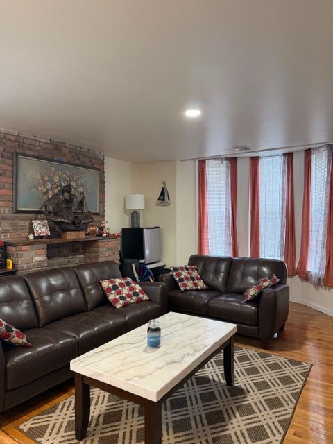 Building Photo - 36 Brunswick Ave