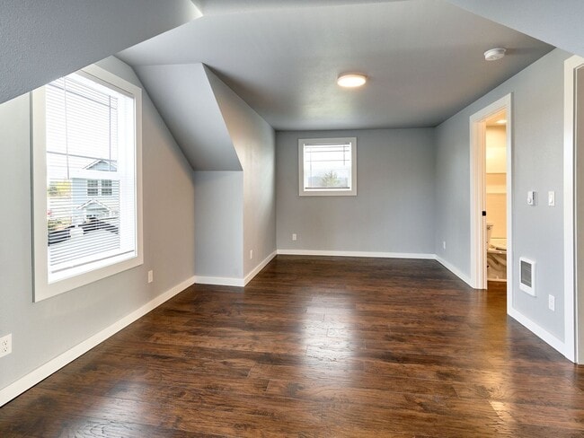 Building Photo - 11th - VPM415E-5