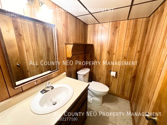 Building Photo - 3-bedroom available in Poland, OH!