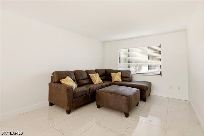 Building Photo - 1450 Green Valley Cir