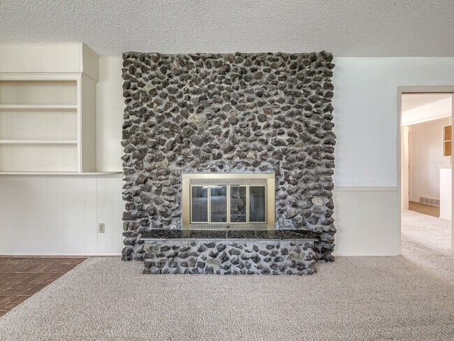 Building Photo - 6721 St Mary's Cir