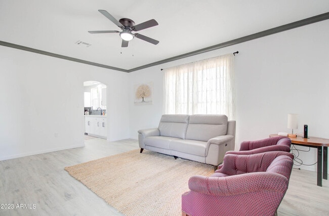 Building Photo - 258 S Sutherland St