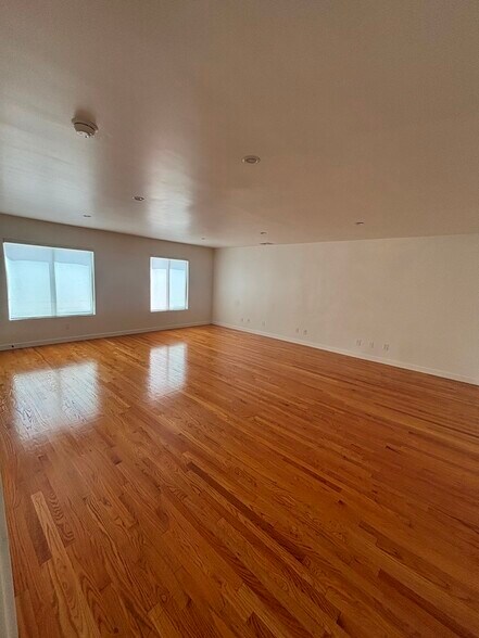 Building Photo - 414 Firmin St