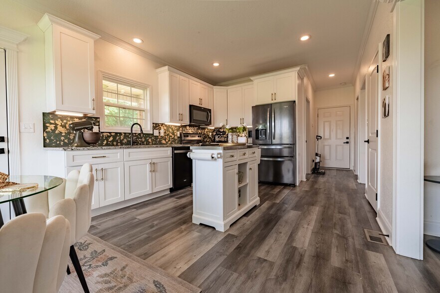 Kitchen - 301 Ridgestone Path