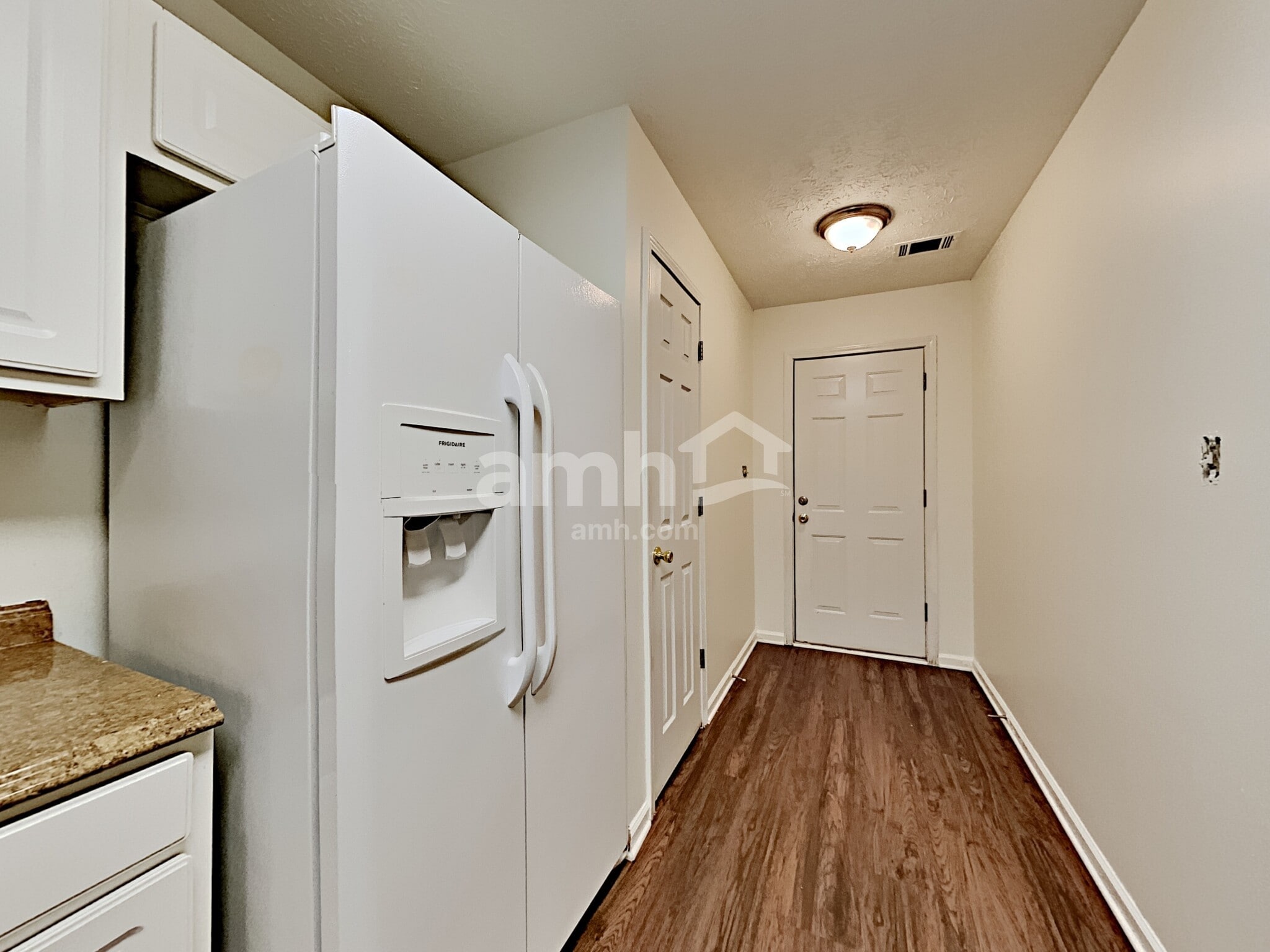 Building Photo - 6465 Chestnut Bend Dr