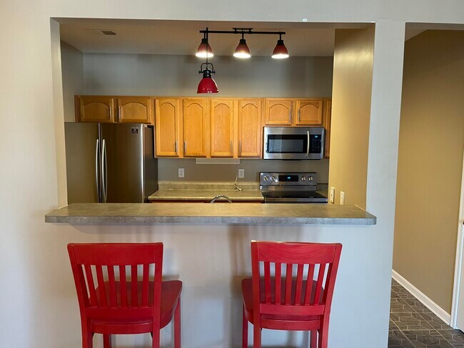 Building Photo - 1153 Fairman Way