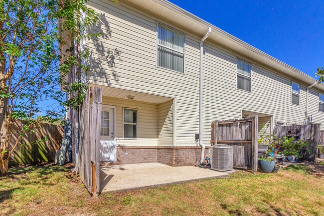 Building Photo - 1840 Shay-Lin Ct