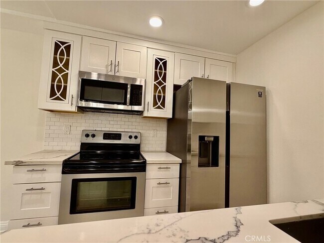 Building Photo - 28947 E Thousand Oaks Blvd