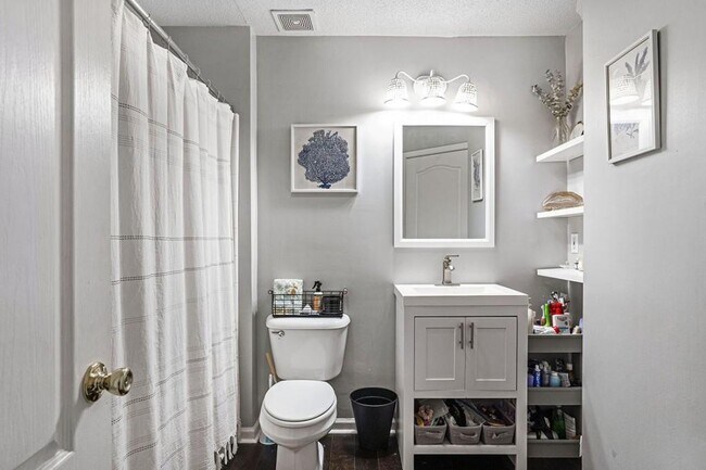 Building Photo - 800 Peachtree St NE