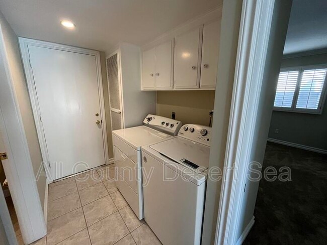 Building Photo - 6822 Lafayette Dr