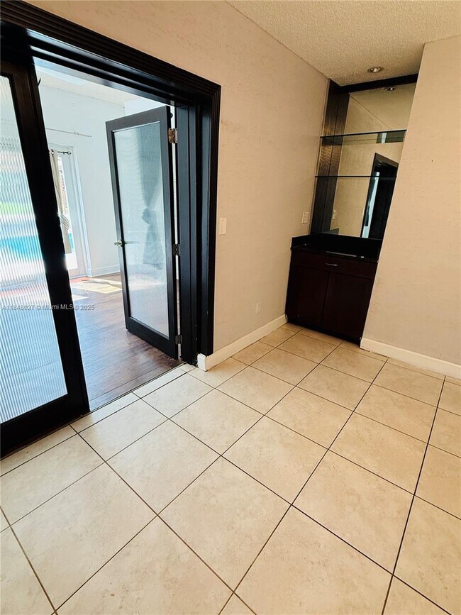 Building Photo - 9530 SW 148th Pl