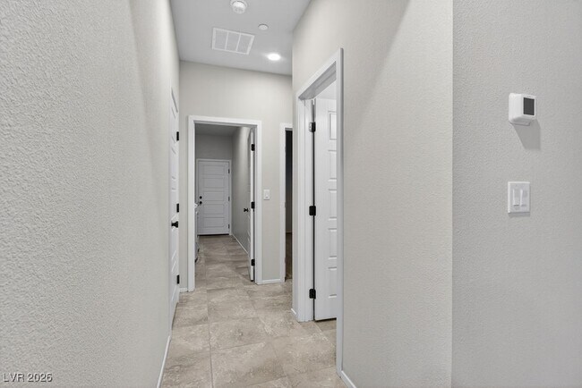 Building Photo - 4472 Sapphire Moon Ave