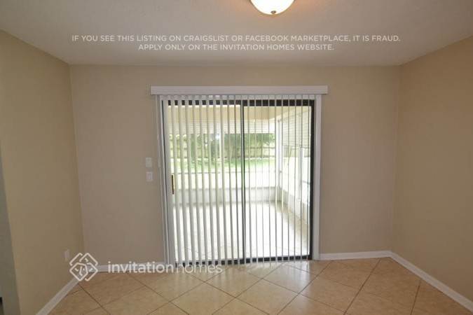 Building Photo - 885 Rayston St