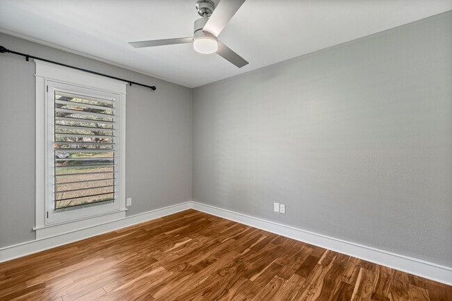 Building Photo - Beautiful 4 bedroom, 2.5 bathroom home in North Austin!!!