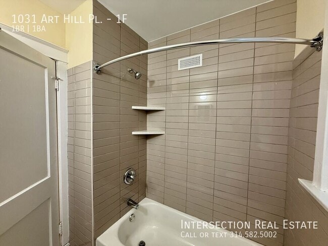 Building Photo - 1031 Art Hill Pl