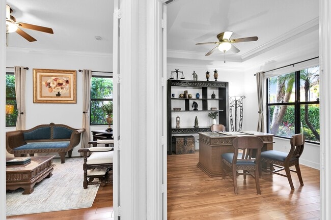 Building Photo - 10703 Versailles Blvd